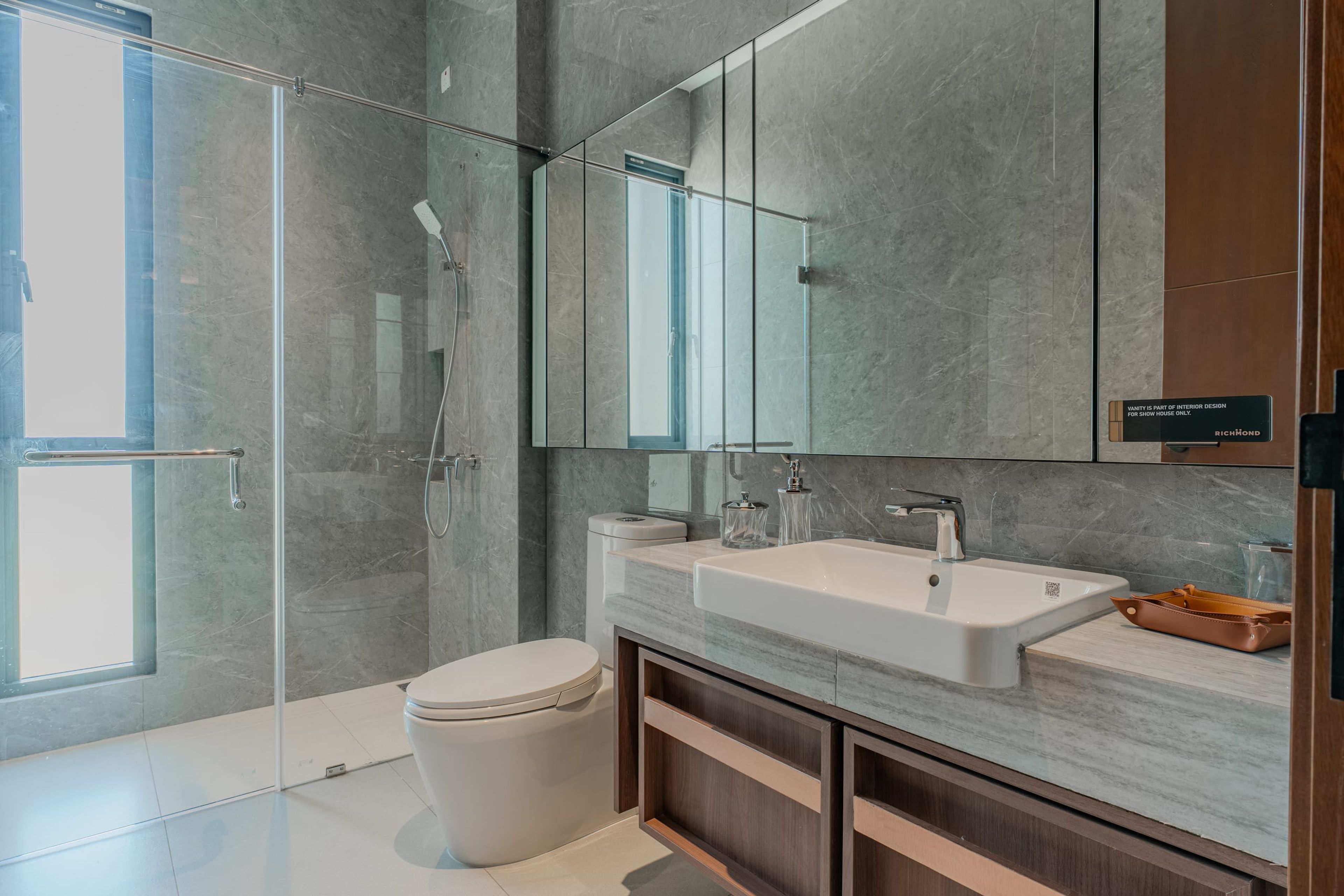 Kota Wisata Show House — 32