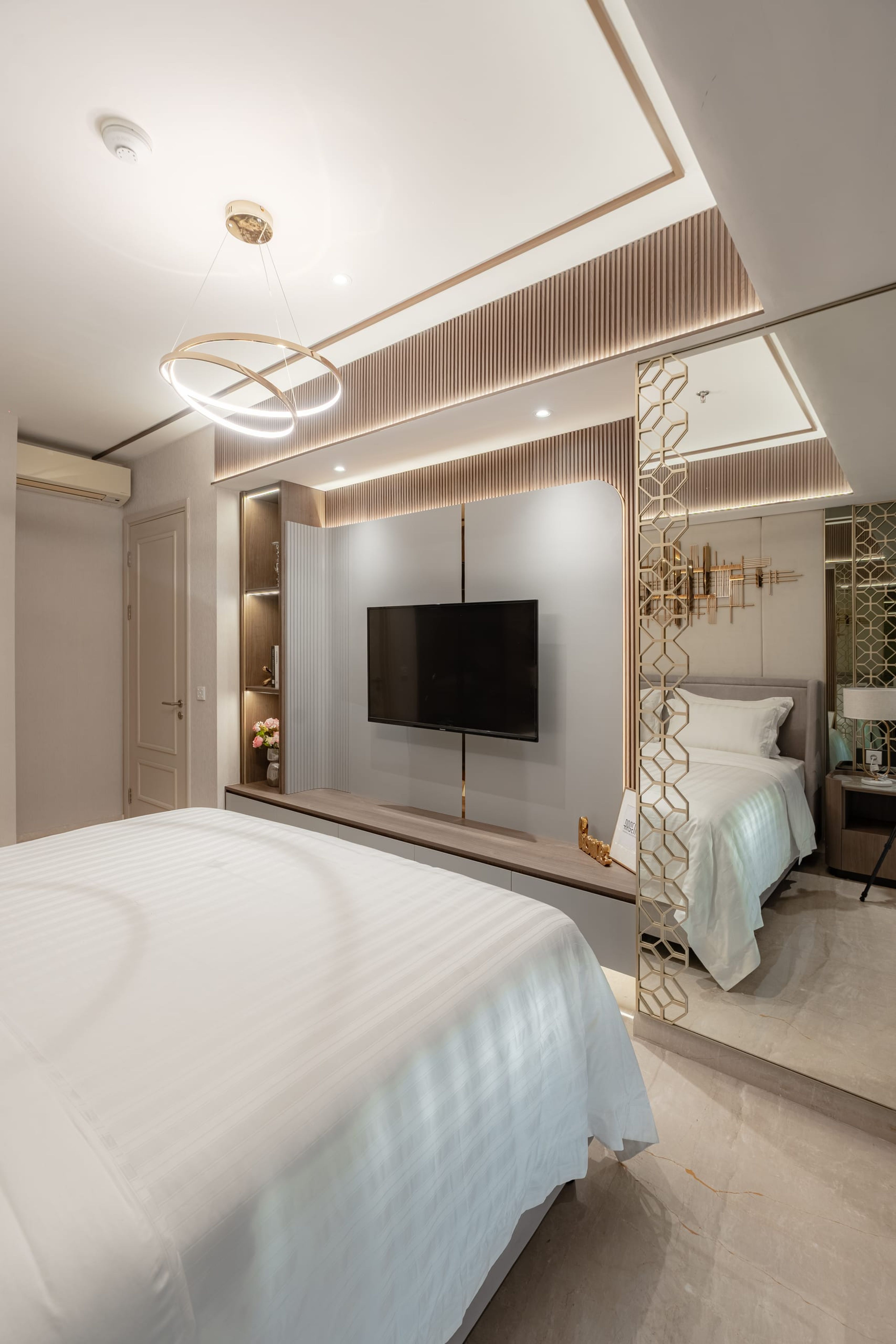 One Icon Apartment — 21