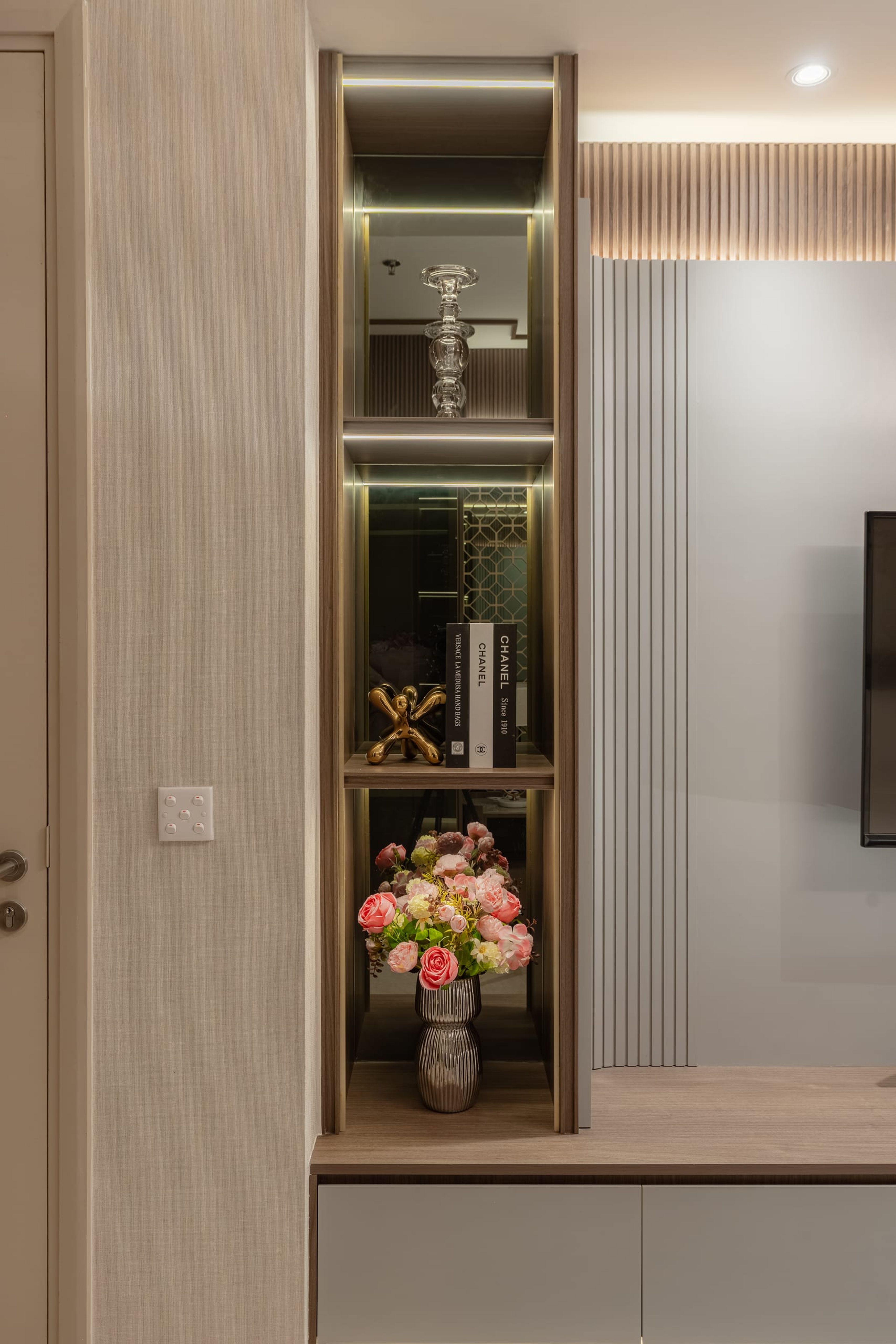 One Icon Apartment — 23
