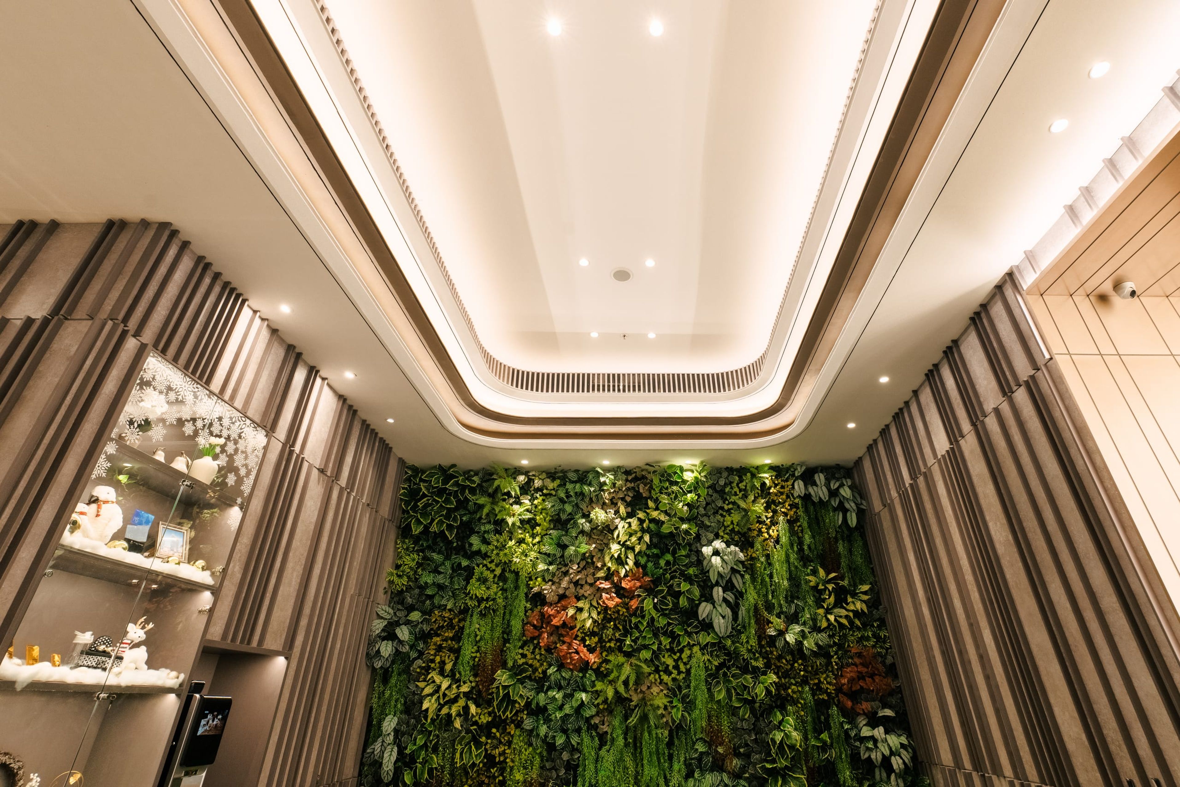 PG Lounge — 9
