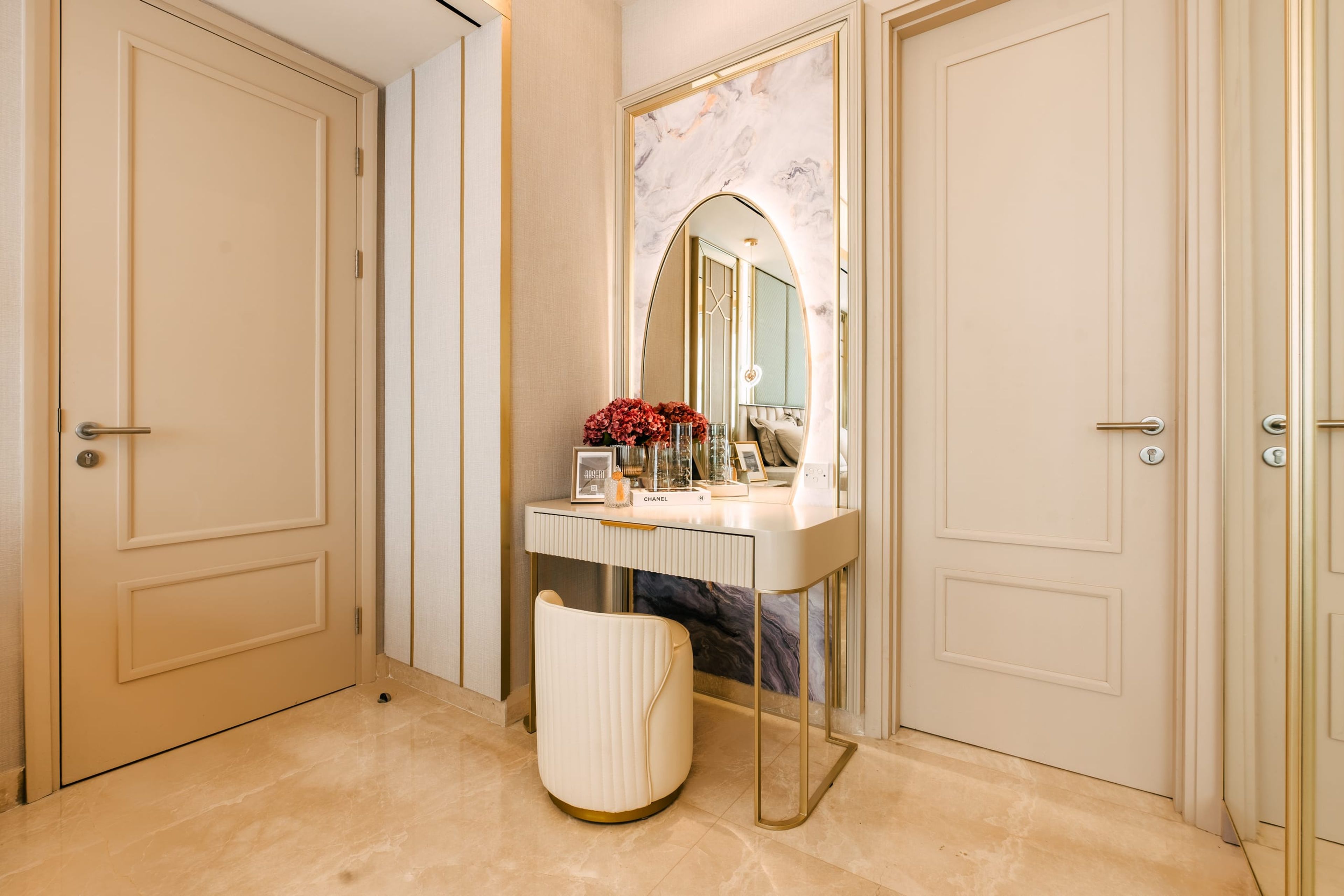 One Icon Apartment 2 — 5