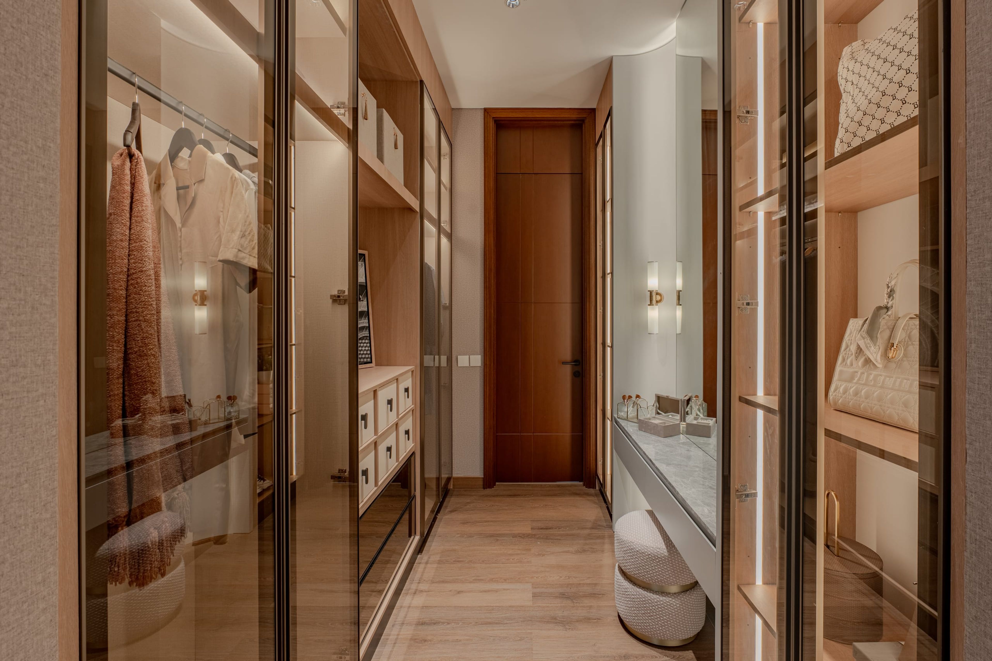 Kota Wisata Show House — 25