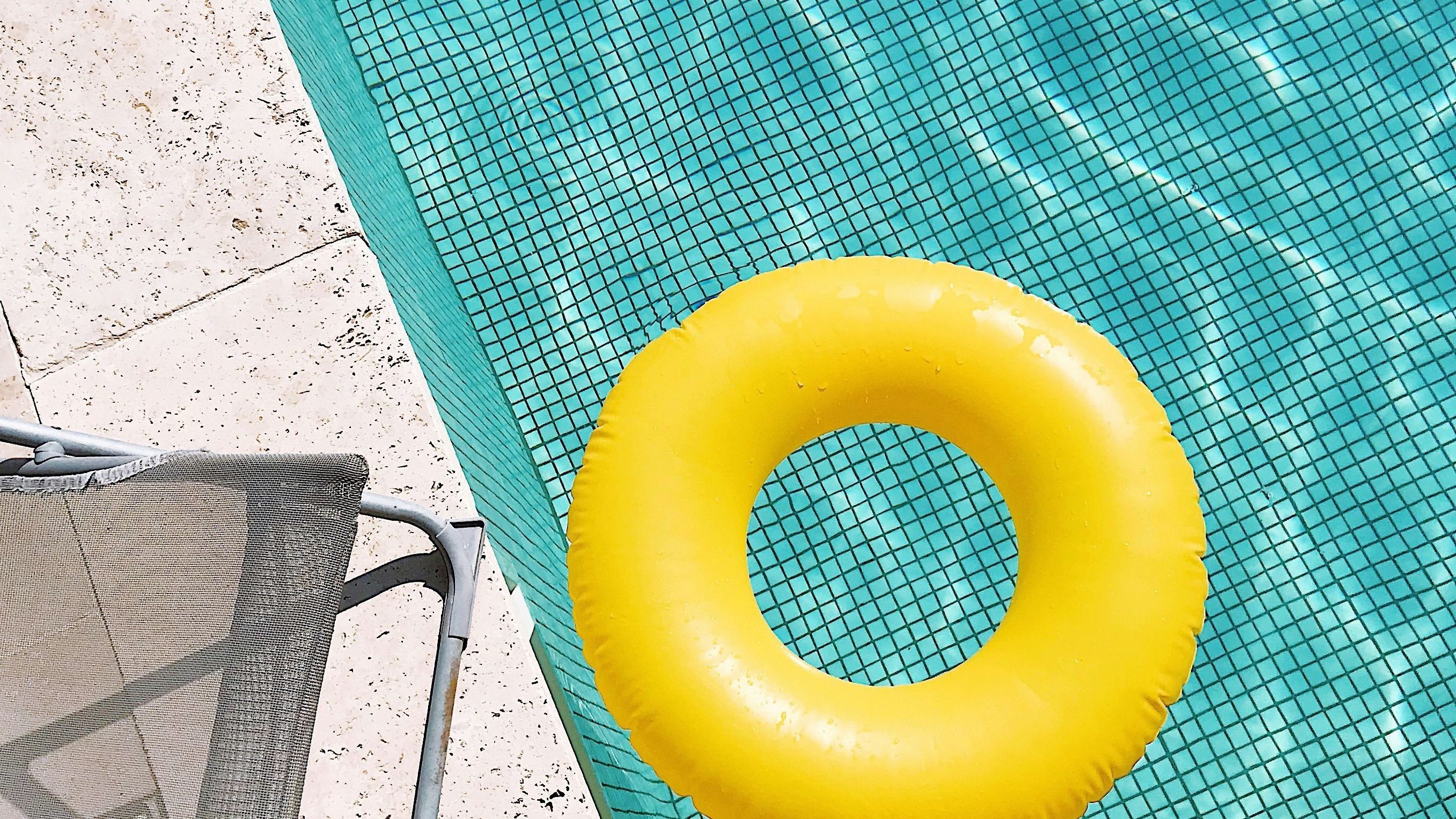 crane assisted pool installation