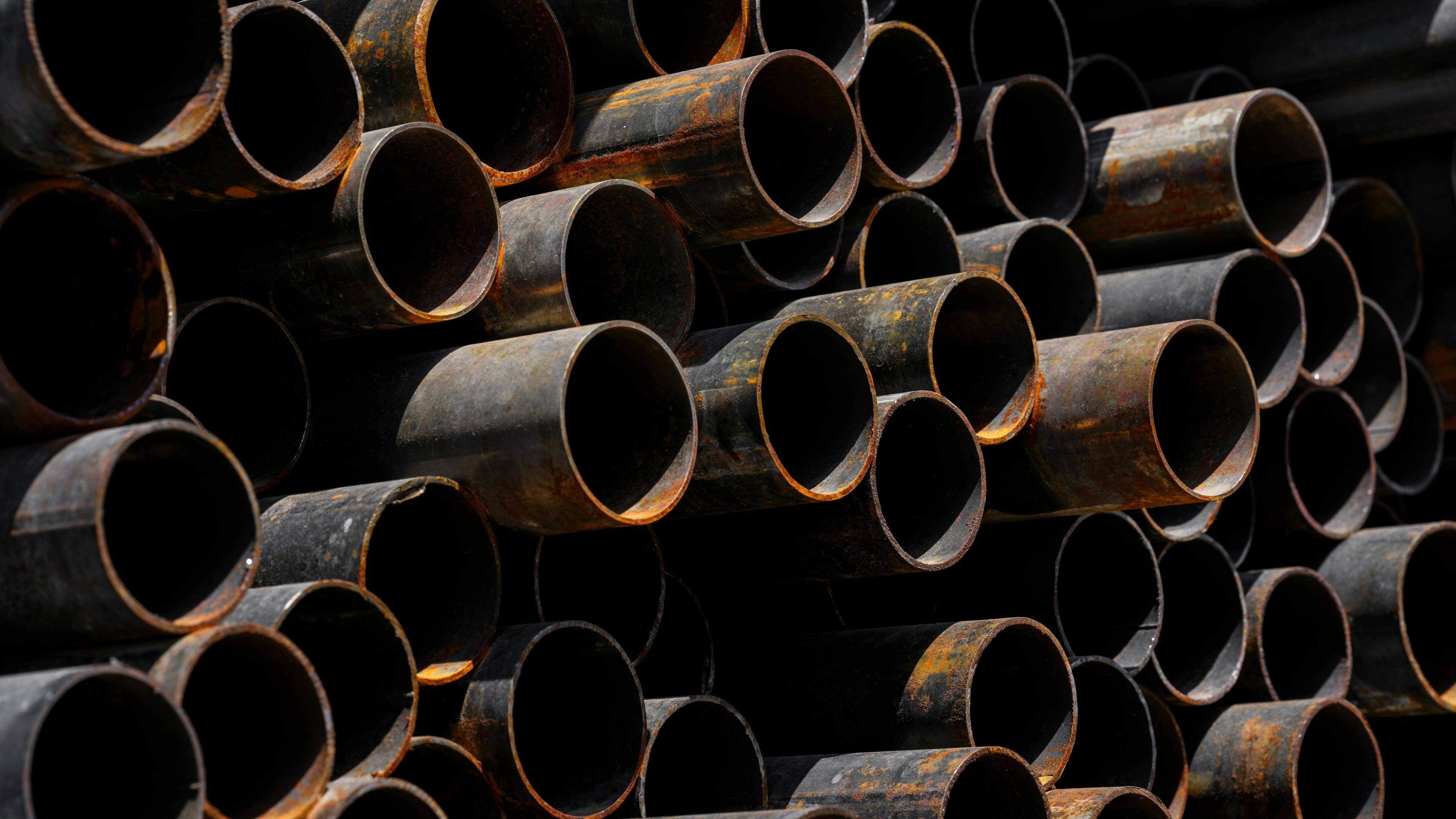 Steel pipes