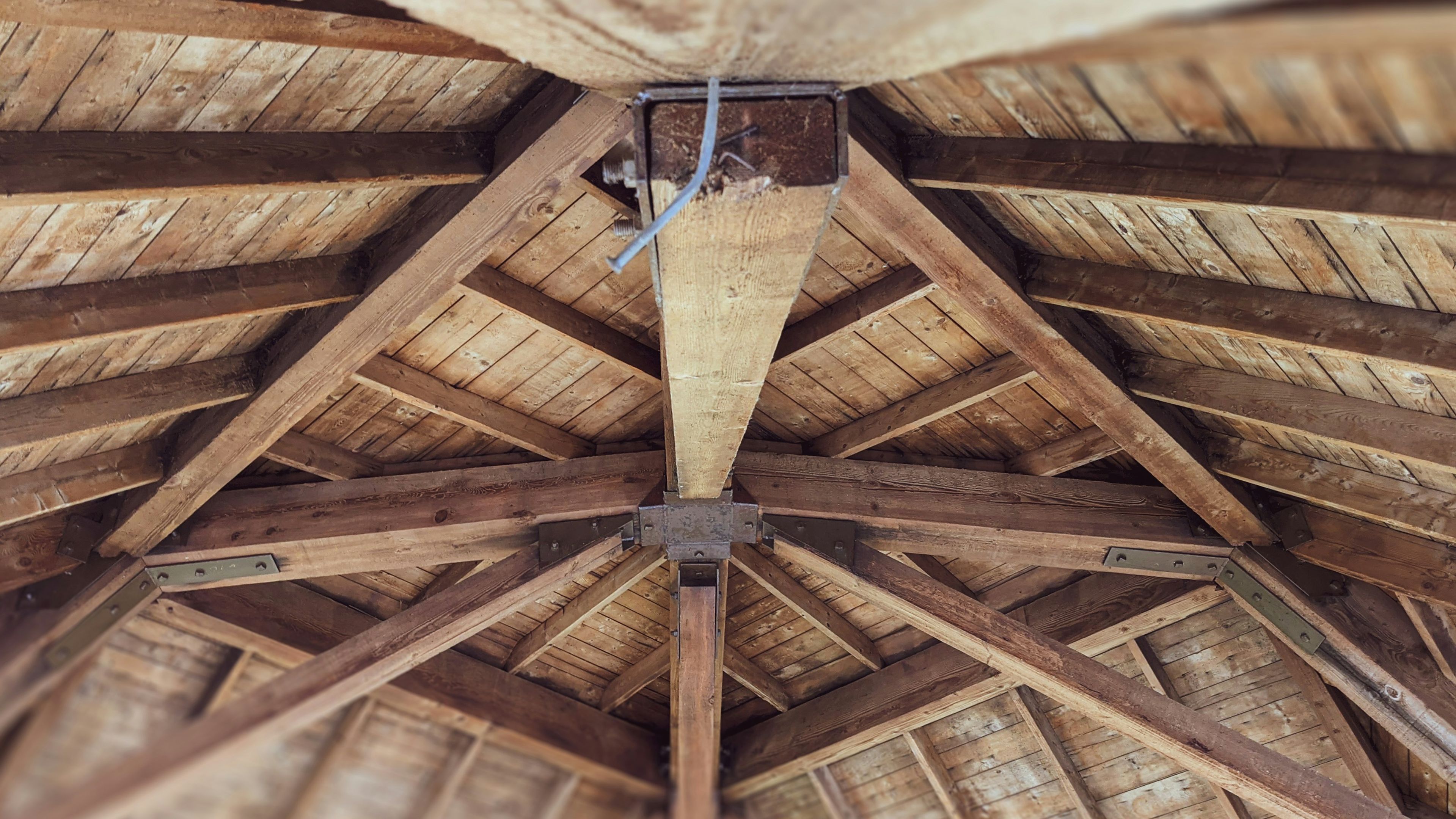 finished roof truss