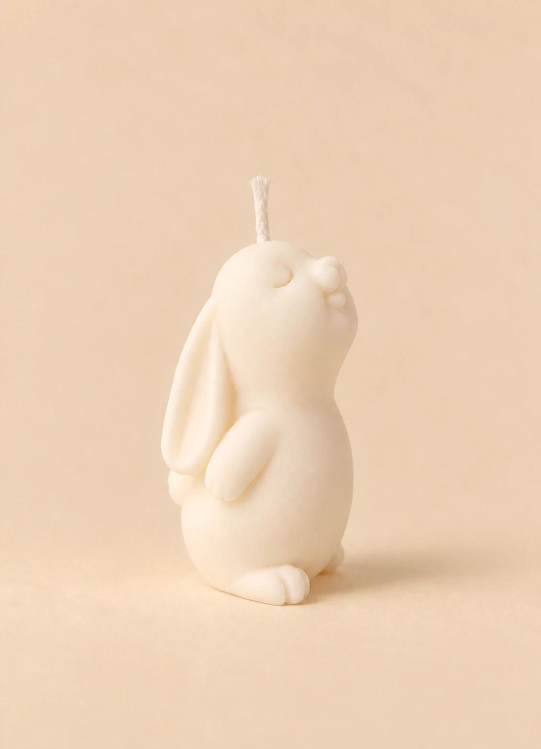 Vela em forma de coelhinho sentado