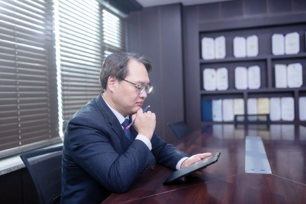 공연음란 혐의, 공연성과 음란성 두 가지 요건 모두 충족해야