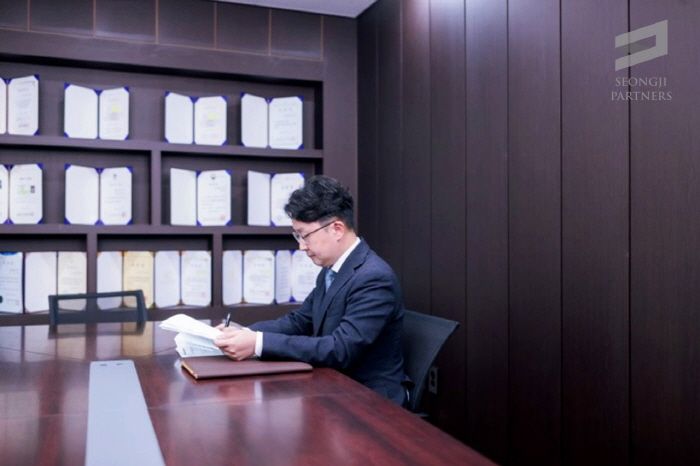 공무집행방해죄, 공무의 적법성이 없는 공권력에 대해 무고함 밝힐 수 있어야