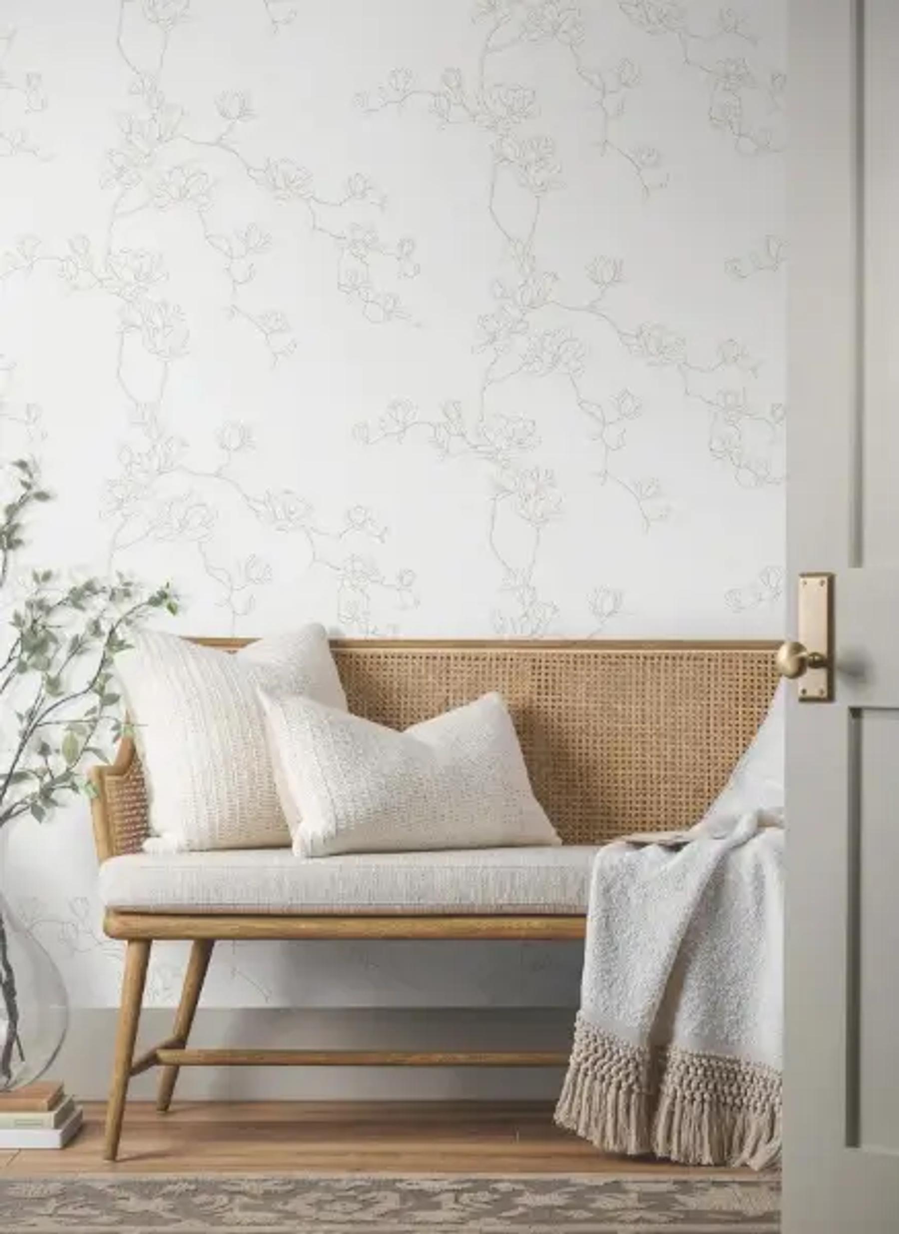 MAGNOLIA BRANCHES