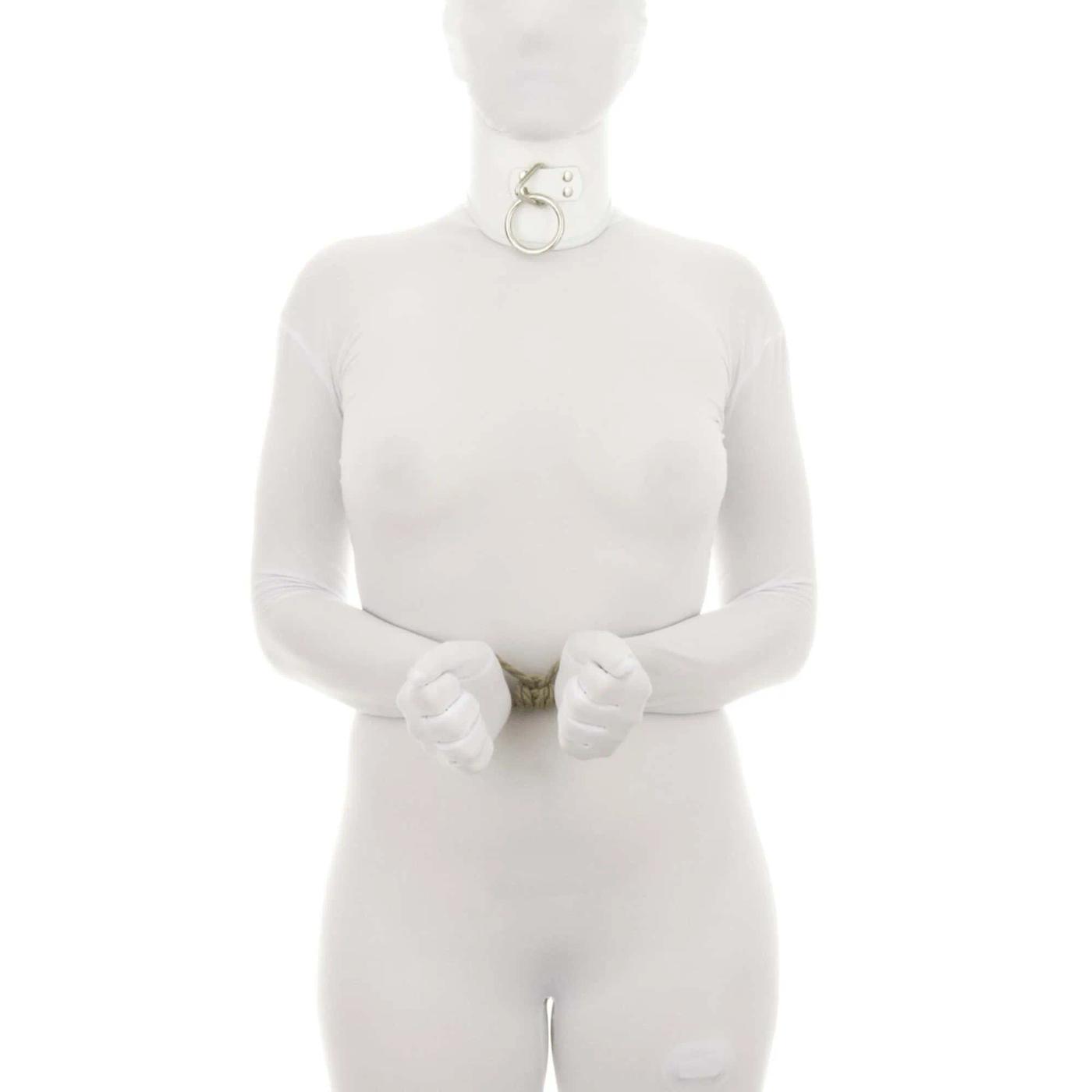 Applying a Handcuff Knot
