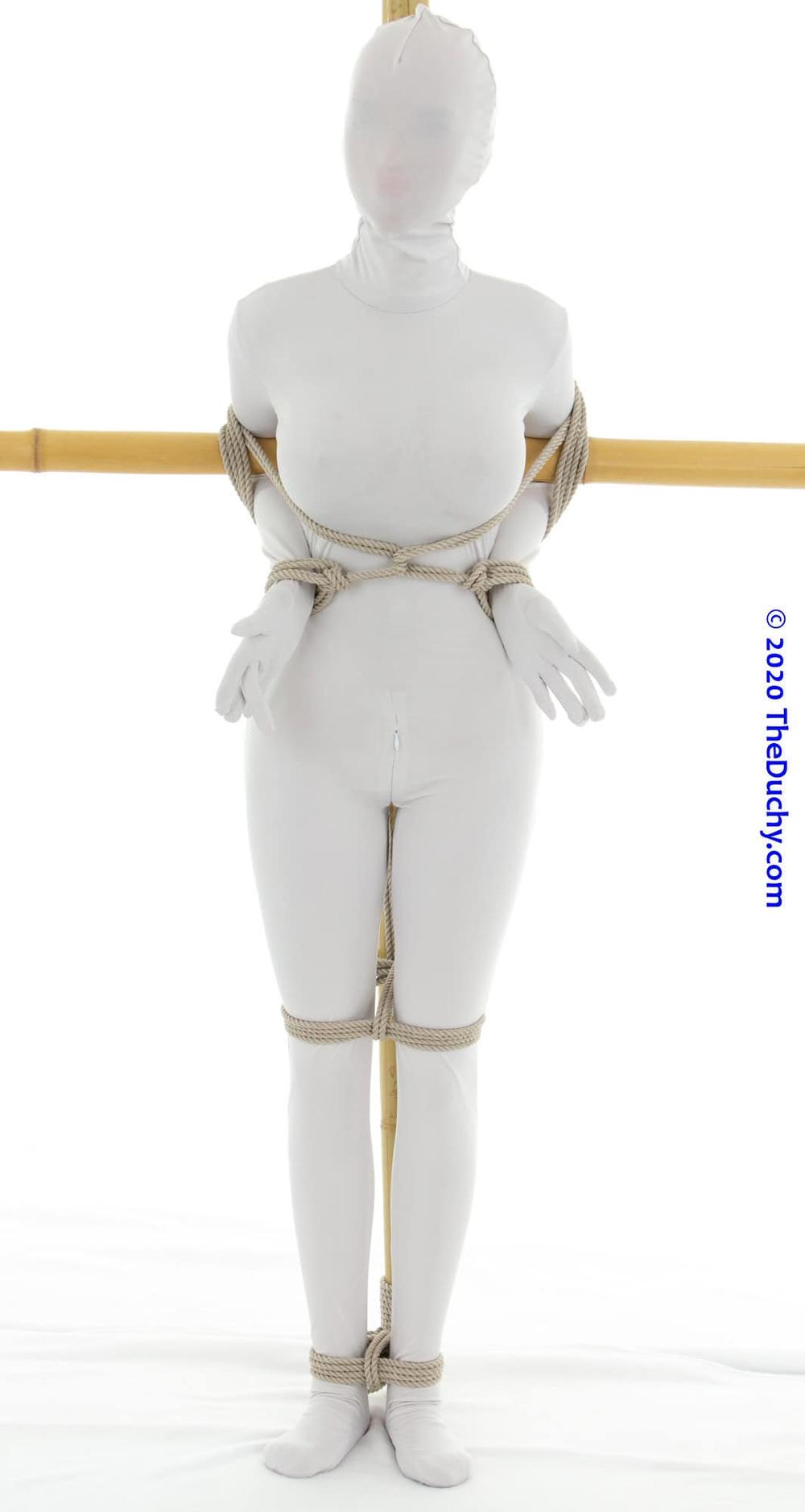 6.	You can up the game with another Triple Column at the knees or thighs