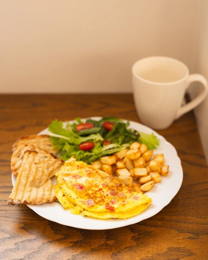 Western Omelette Breakfast in Aurora ON