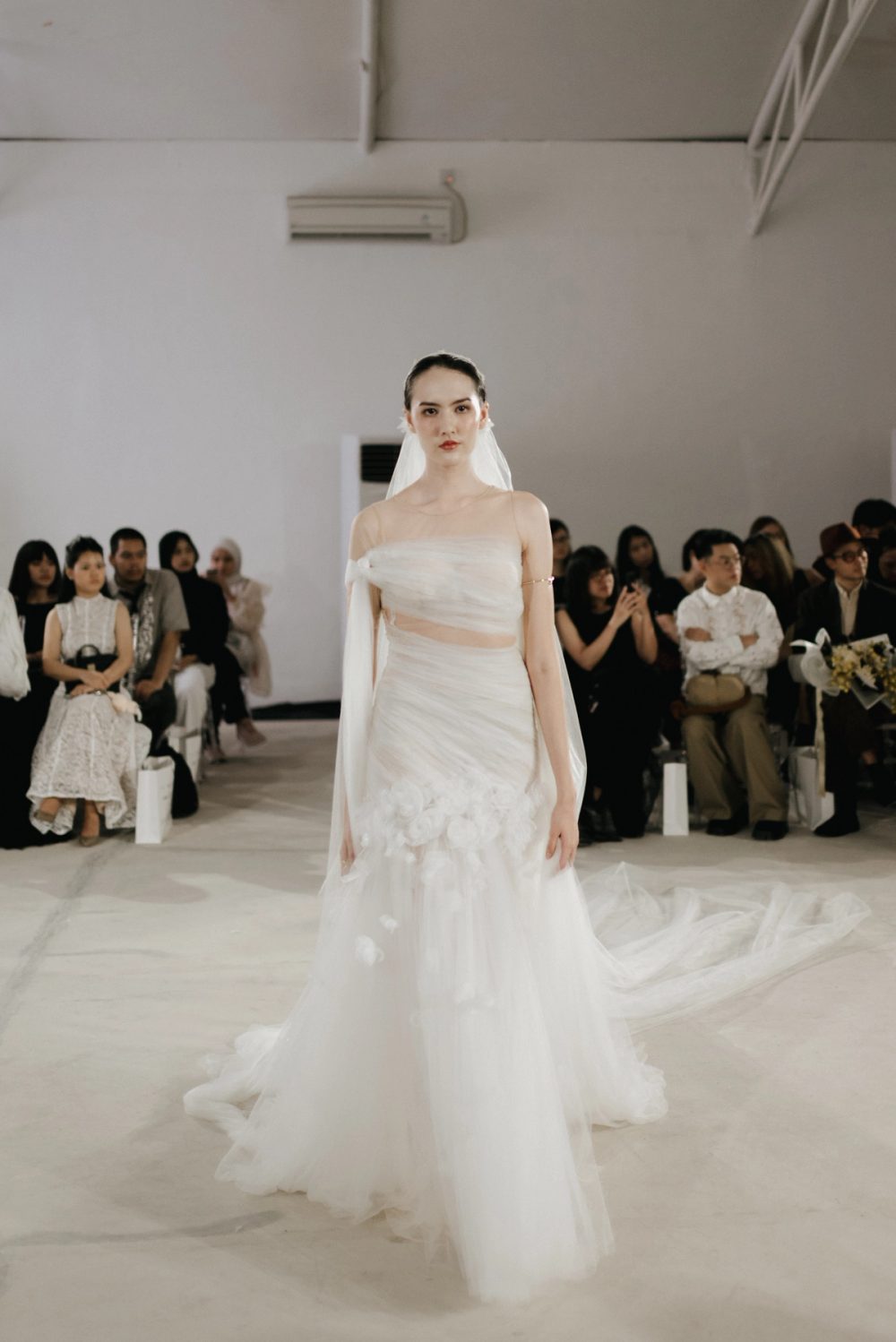 Show 02, look 1