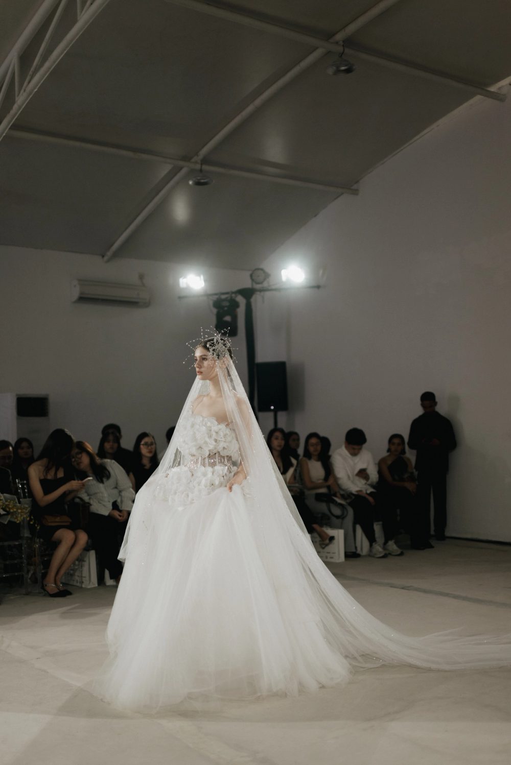 Show 04, look 1