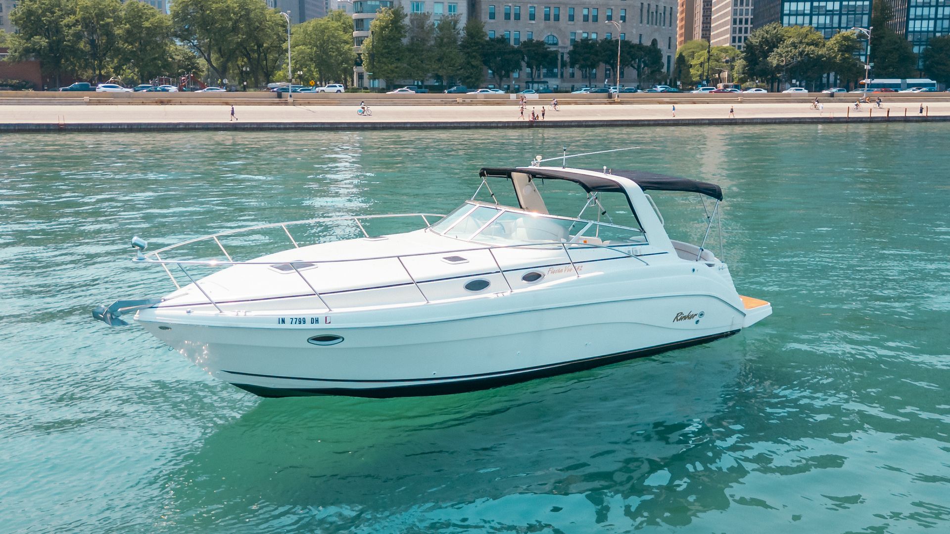 37' Rinker - Seacrets yacht image 1