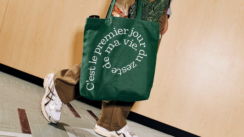 Tote bag