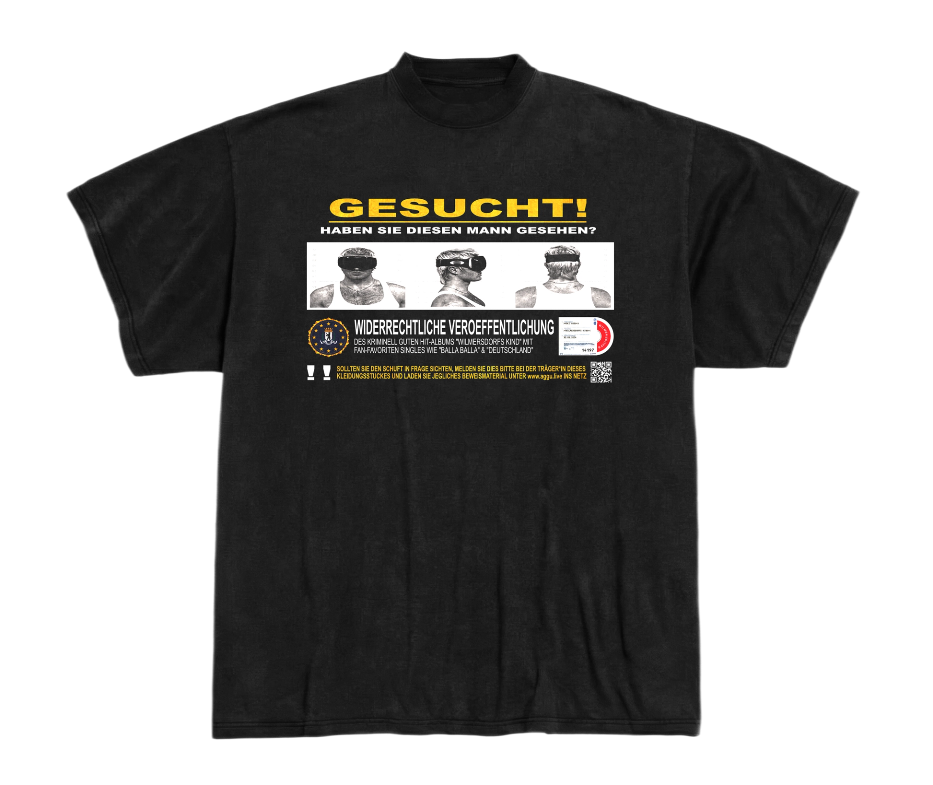 Wanted-poster T-shirt in black: "GESUCHT!" in yellow above three mugshot-style photos of Ski Aggu in ski goggles and a mock police notice.