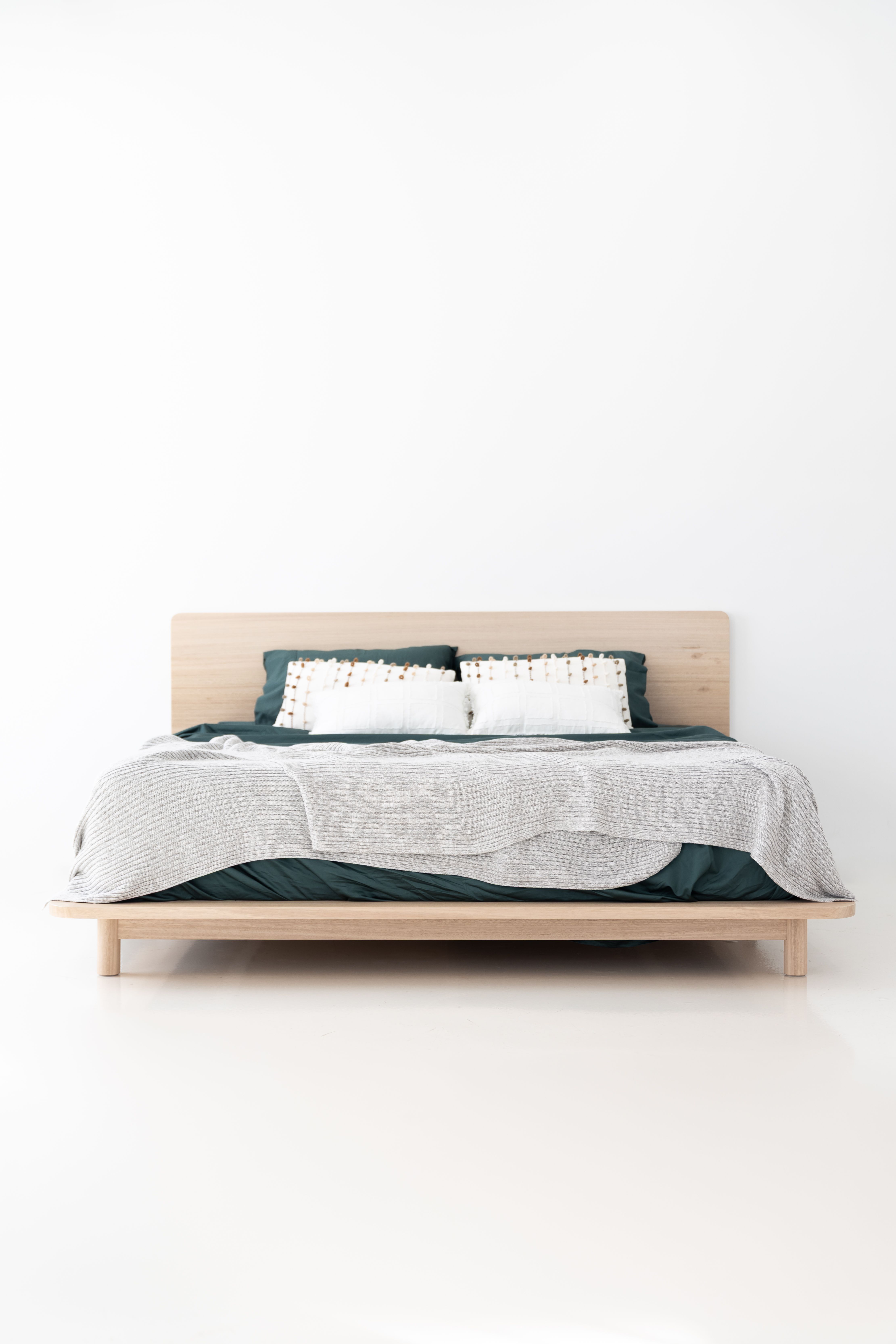 Sova Bed Bed