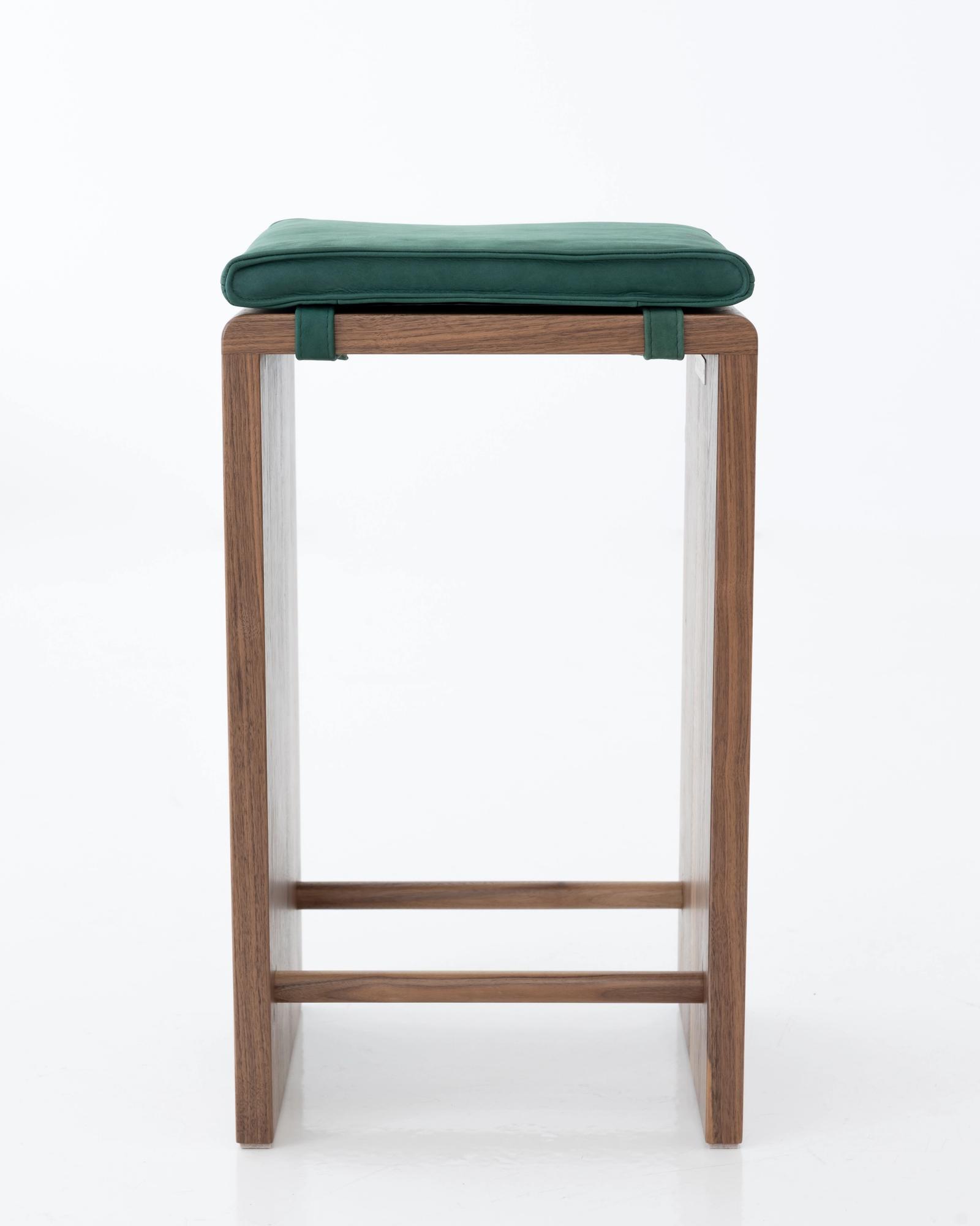 Sova Bar Stool in American Oak