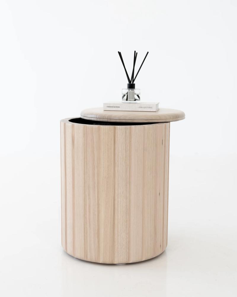 Esto Side Table Side Table