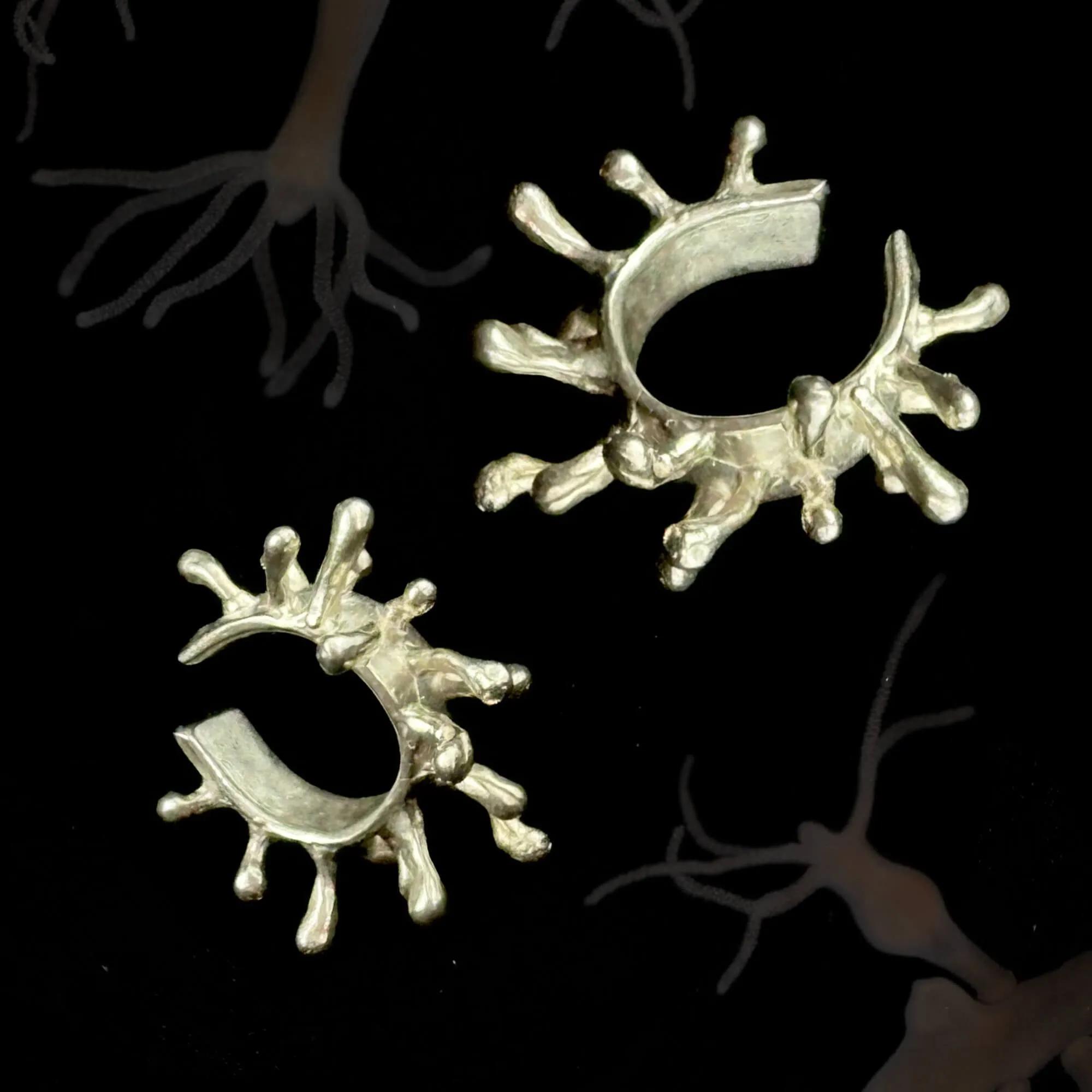 Hydra earcuff