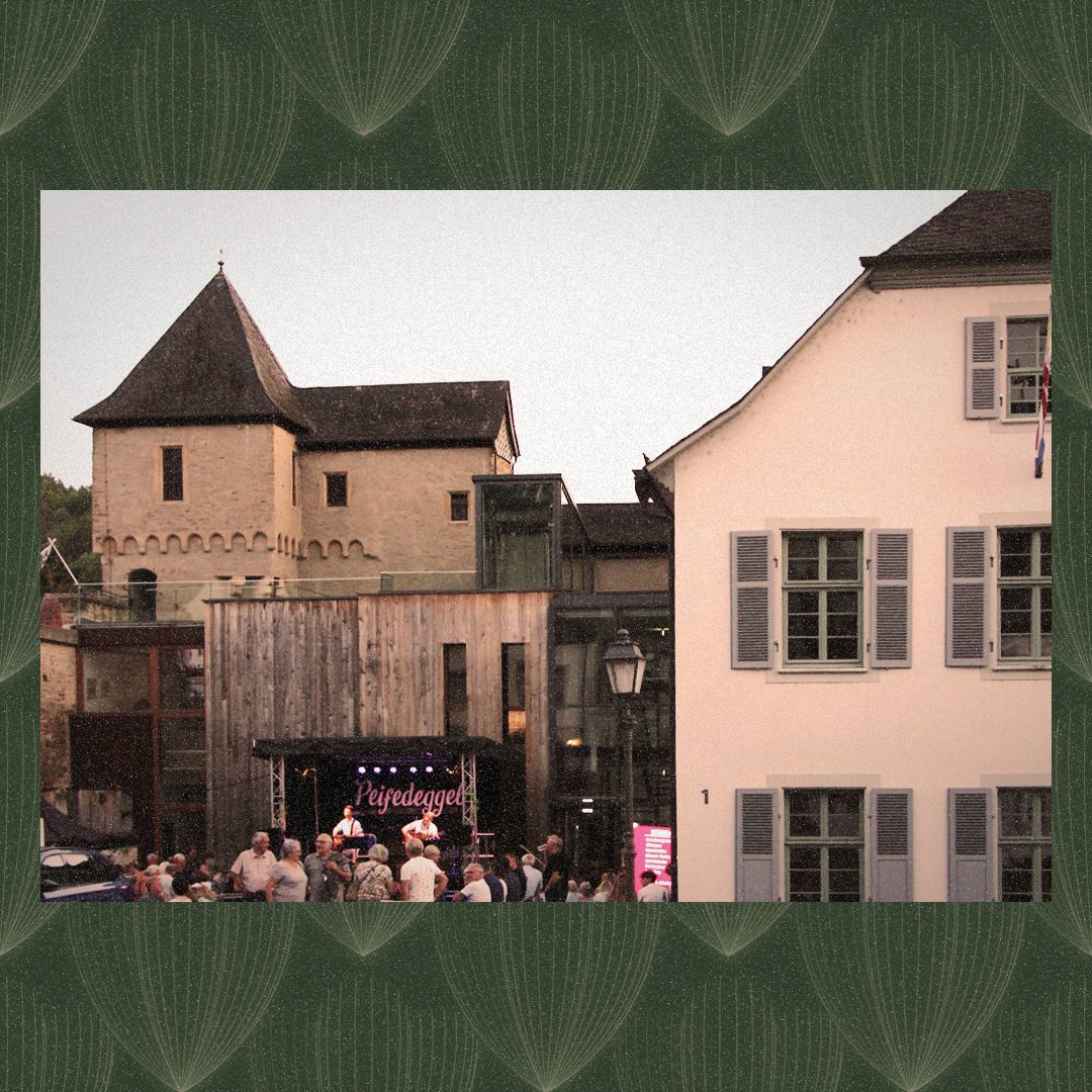 10. Juni 2023 Turm- & Schlossfest Lauterecken  #Peifedeggel #Bier #Wein #Lauterecken #Rheinhessen #Veldenzschloss #Pfalz #Gitarrenmusik #Konzert #Livemusik #Pfälzisch #Musik #Veldenz #Musikantenland #Kusel #Kusellied #FritzWunderlich #Nordpfalz #Westpfalz @schuetz_sound_light