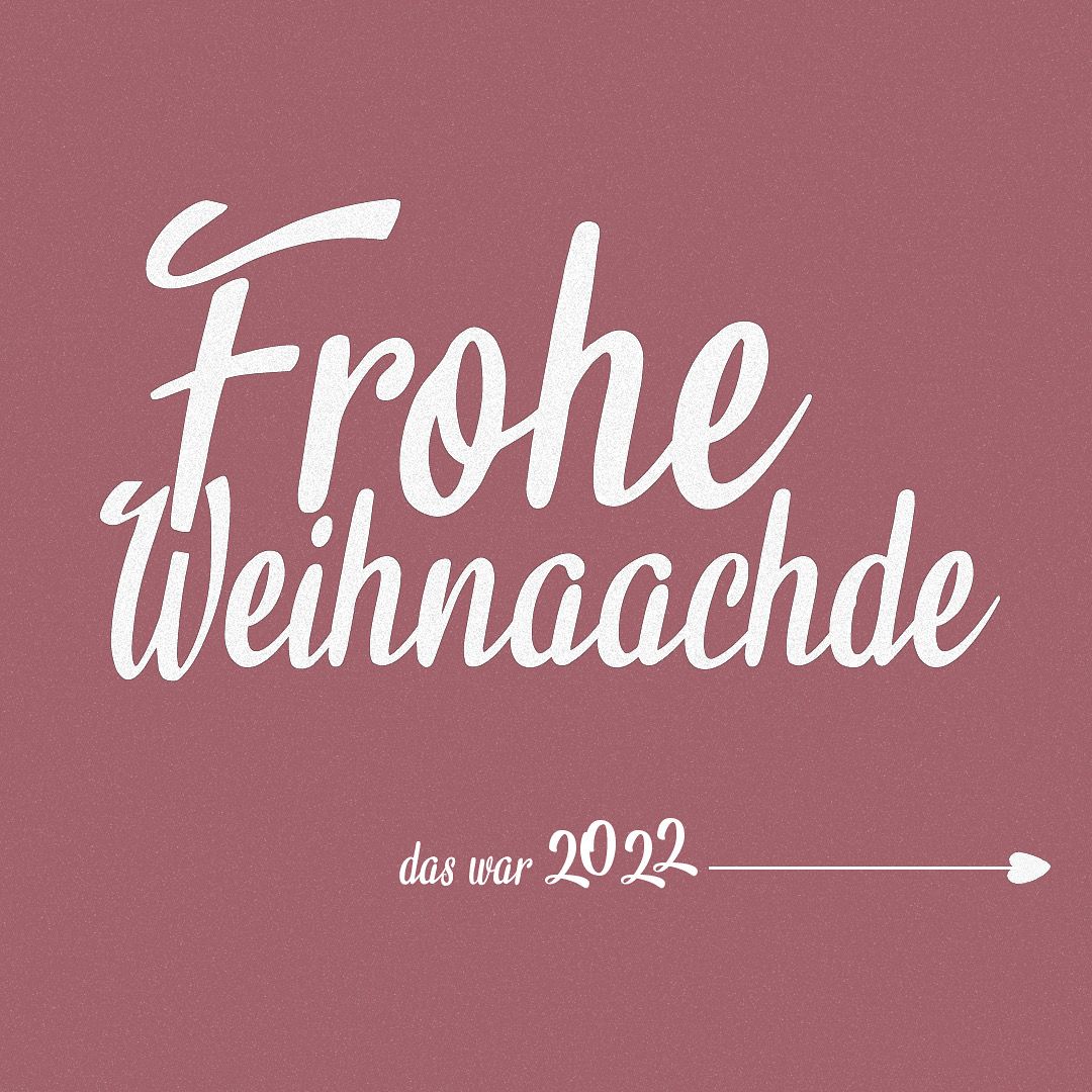 Das war unser Jahr 2022. →  Vielen, lieben Dank allen, die dabei waren und es so besonders gemacht haben. Wir sehen uns im Neuen Jahr! Schöne Feiertage und einen Guten Rutsch  #Peifedeggel #2022 #Jahresrückblick #Pfalz #Kusel #Worms #Wein #Livemusik #Akustik #Gitarrenmusik #Konzert #Schorlegewitter #Rheinhessen #Live #WirSagenDankeschön