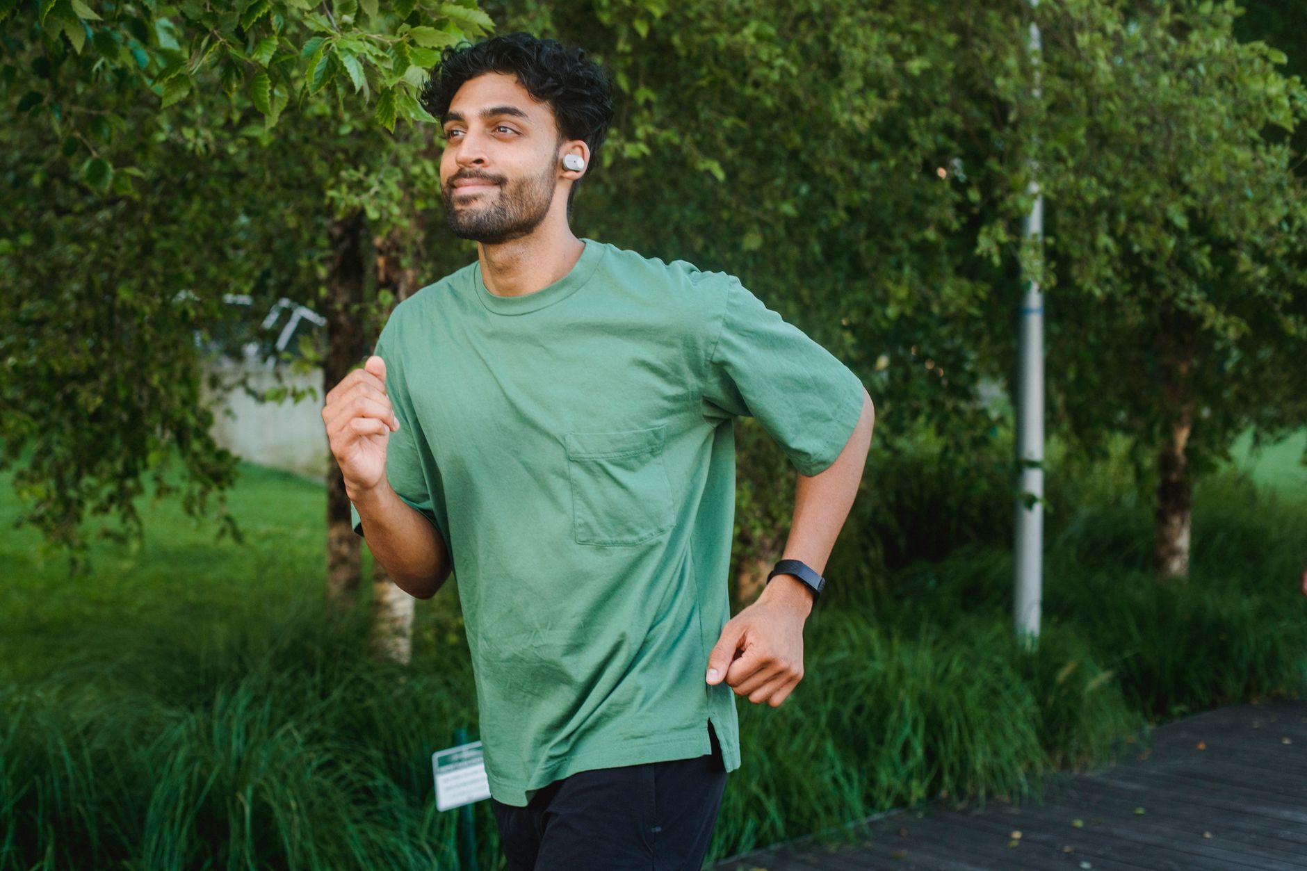 Amazfit T-Rex Dual vs Garmin Instinct 3: Starcie solarnych bestii