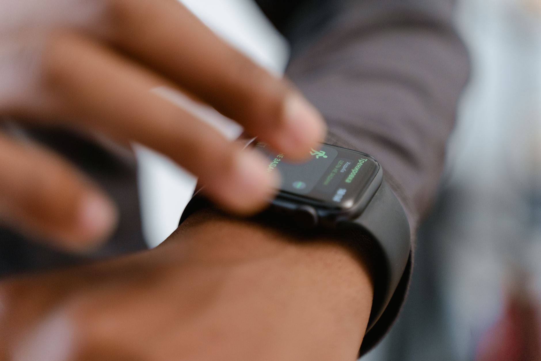 Apple zgłasza patent na smartwatcha w okrągłej kopercie, nadchodzi okrągły Apple Watch?