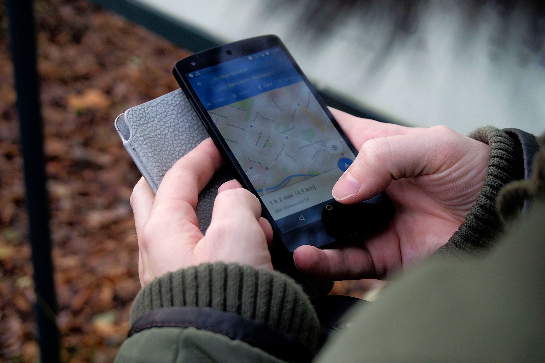 ZOLEO Satellite Communicator vs Garmin inReach Mini 2: Czy warto wybrać tańszą alternatywę na szlak?
