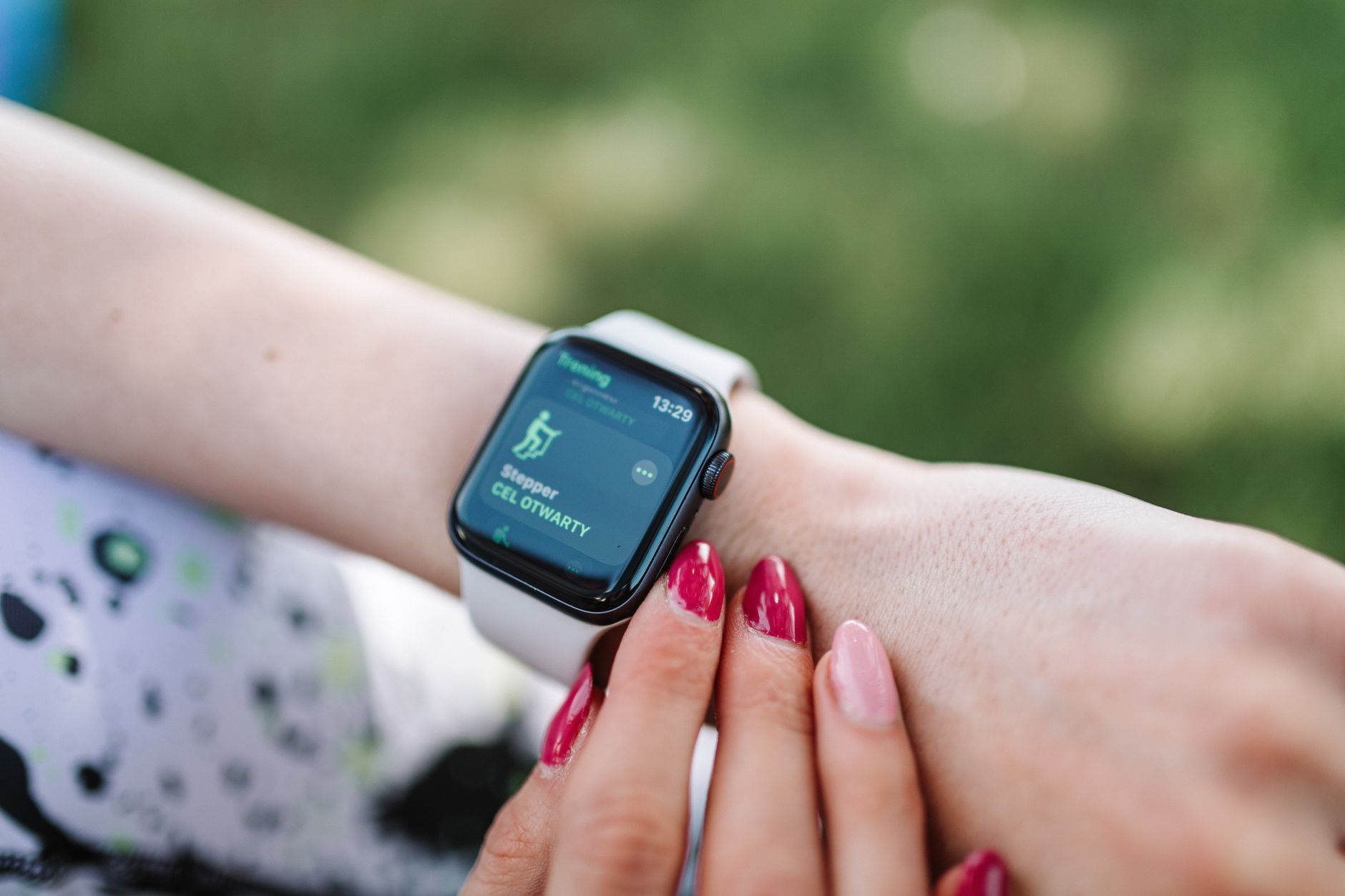 Smartwatch Apple Watch – rzut oka na wyświetlacz