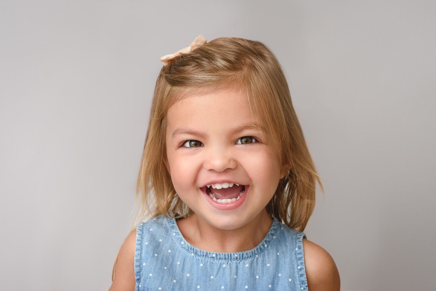 toddler smile during photoshoot