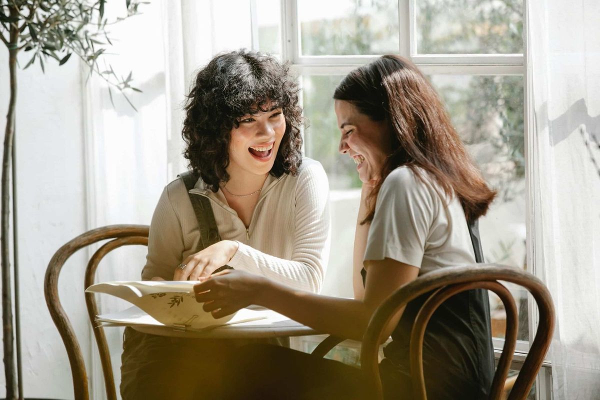 As fofocas como traço identitário