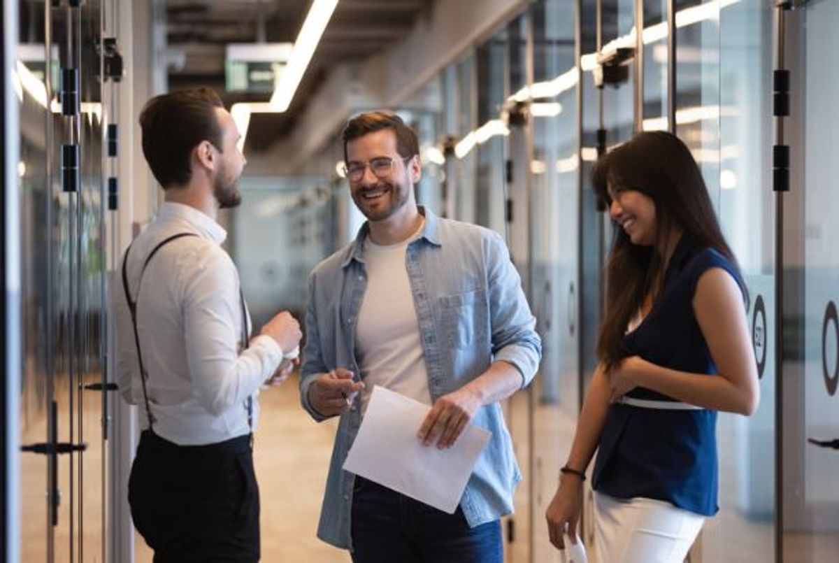 Amizade no trabalho: benefícios e limites