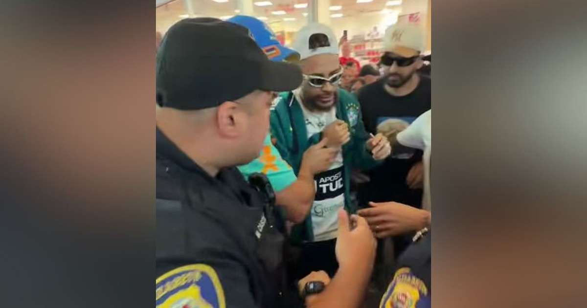 Sósia de Neymar causa alvoroço em shopping nos Estados Unidos
