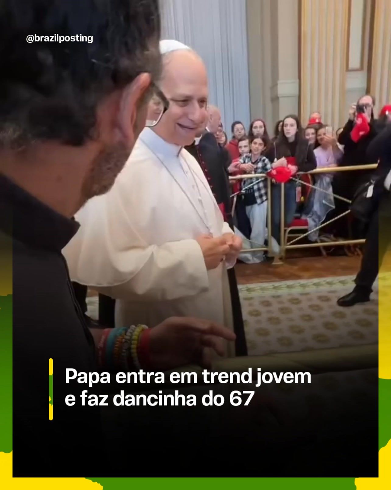 Papa Leão XIV faz o gesto do "six seven" no Vaticano e entra na trend que dominou a geração Alpha