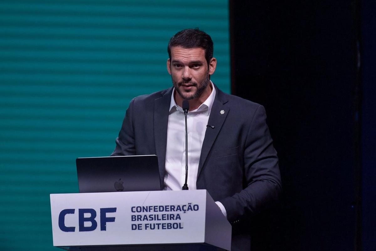 Portal aponta que presidente da CBF levou esposa e amante à Copa do Mundo às custas da entidade