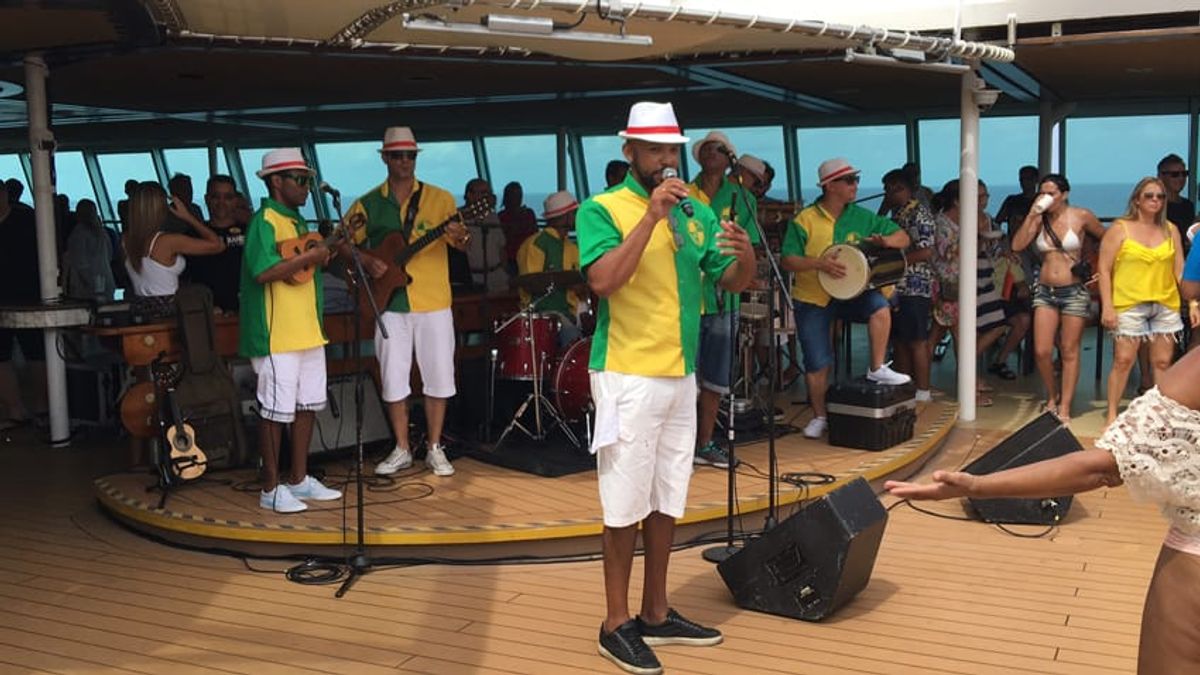 Show de Samba para estrangeiros e outras tradições que eles devem conhecer