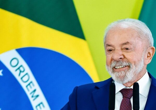 Lula diz não lembrar de uísque dado por Vorcaro: 'Se deu, já bebi'