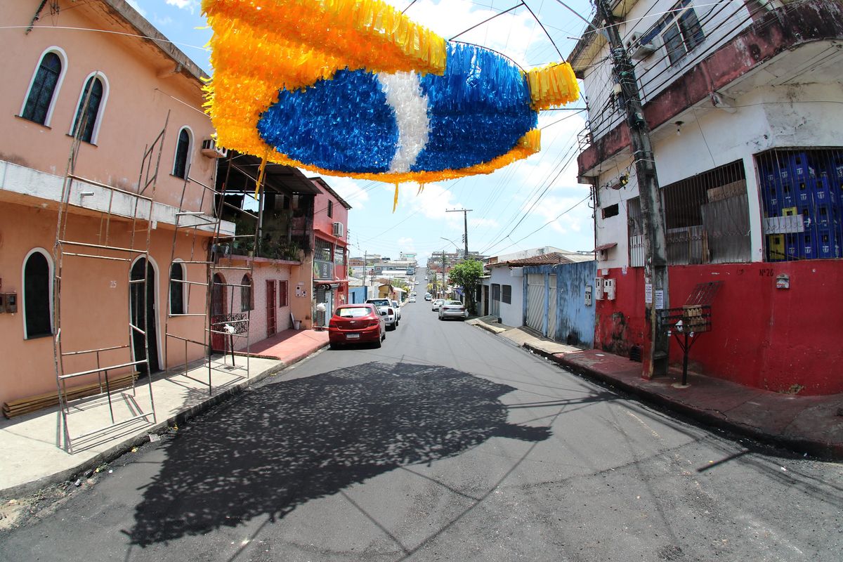 Programa 'Asfalta Manaus' beneficia famosa rua da Copa, no bairro Alvorada