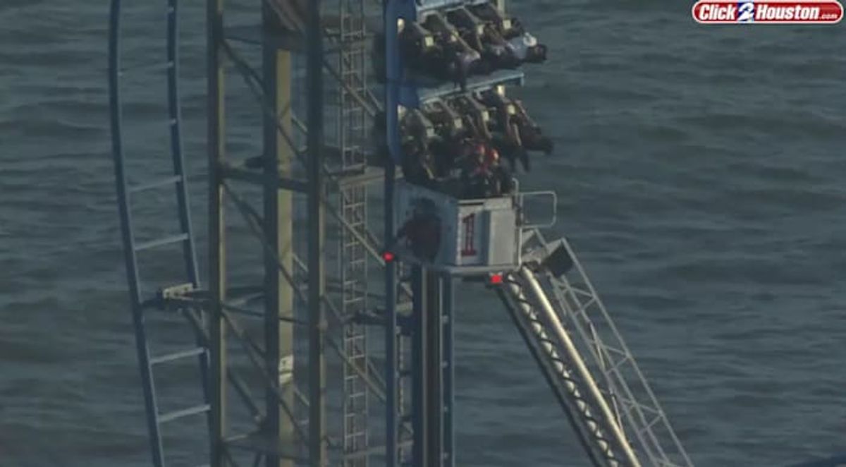 8 riders rescued from stuck roller coaster at Galveston's Pleasure Pier