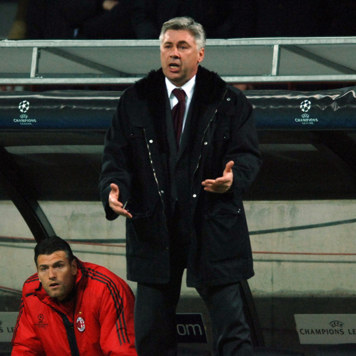 Terno, sobretudo e Copa do Mundo: o raio-x do estilo de Carlo Ancelotti