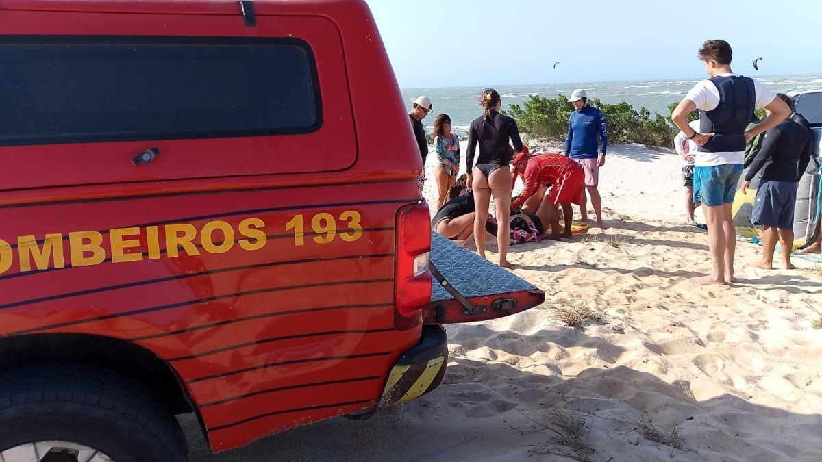 Turista chilena sofre acidente de kitesurf em meio a fortes ventos no Ceará