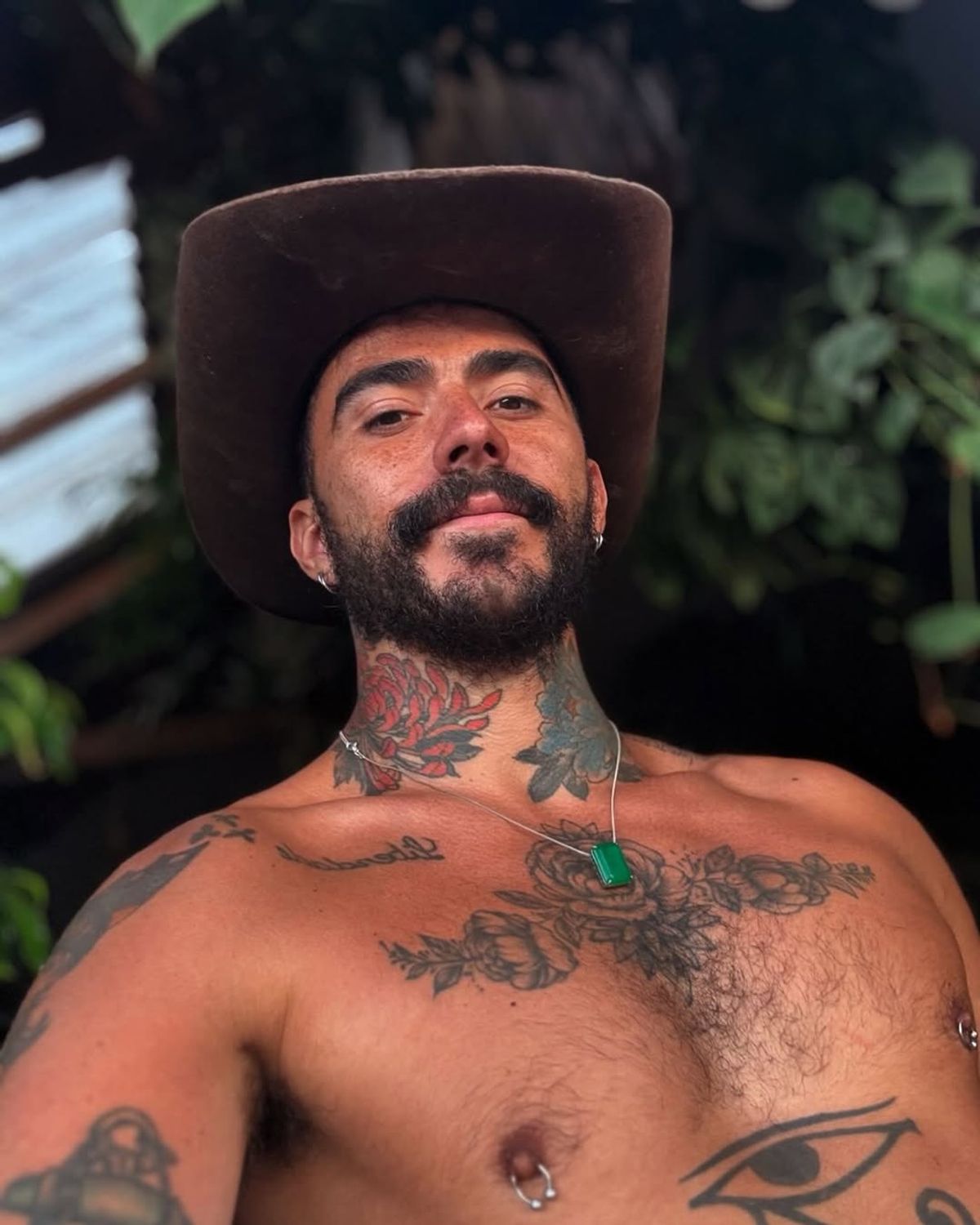Influencer vê OVNI no PR, chora ao vivo e relata ameaças de morte após vídeo viralizar
