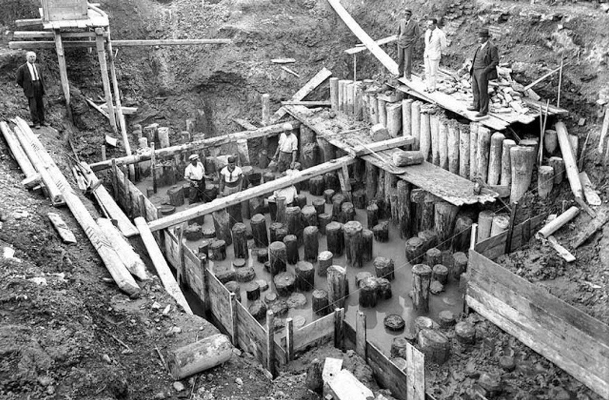 Building Venice: Timber Piles, Infrastructure, and Lasting Lessons in Foundation Engineering