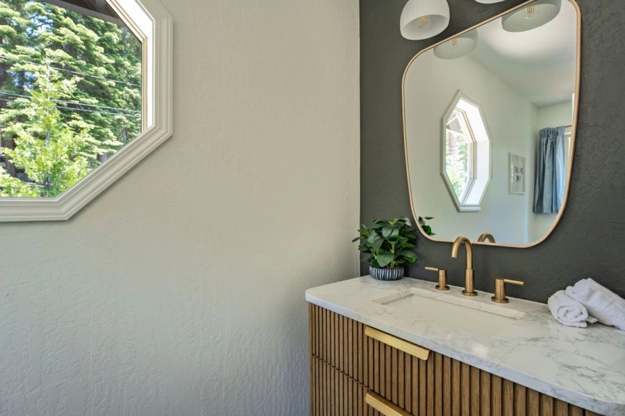 Powder room