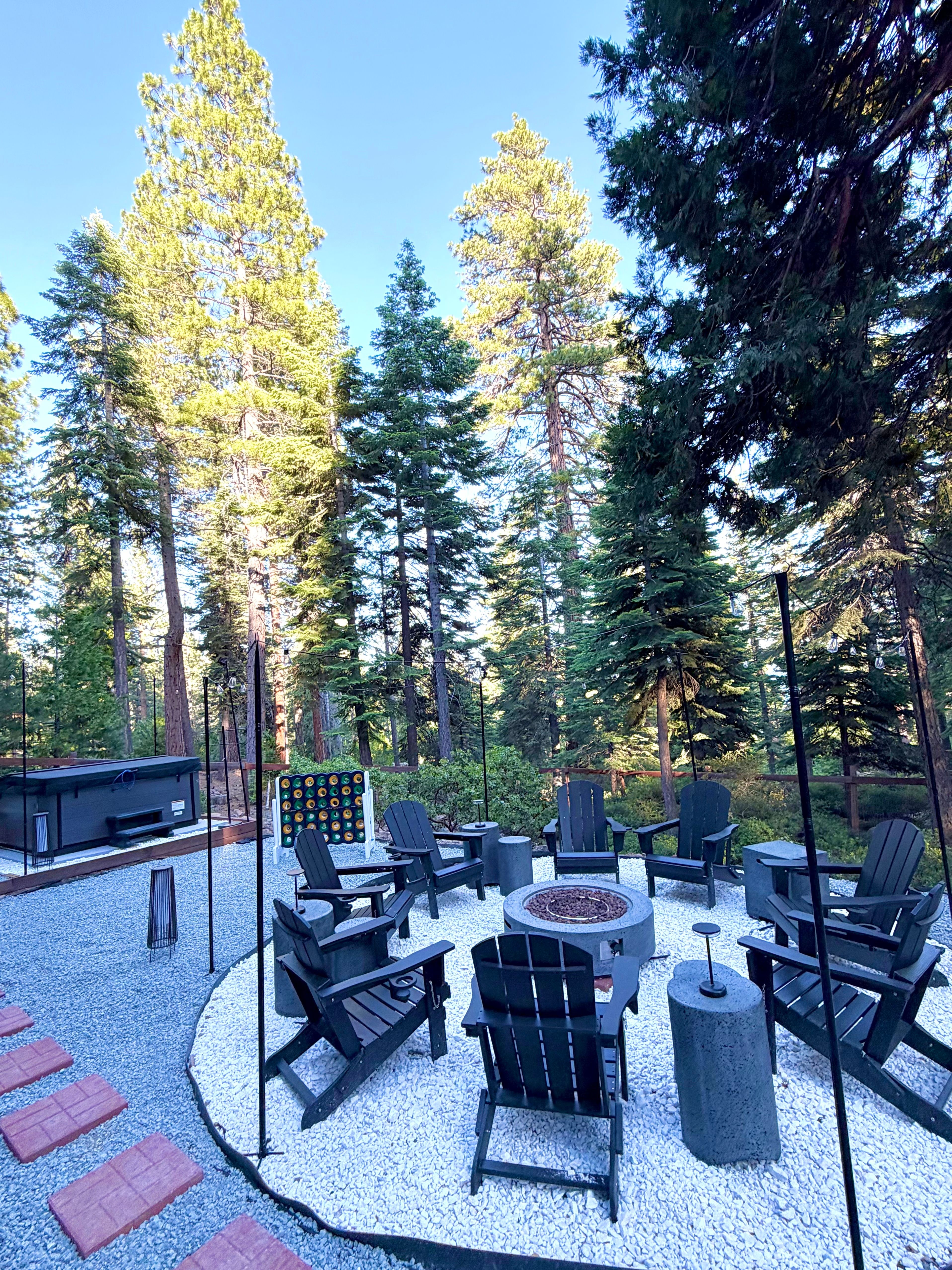 Outdoor fire pit