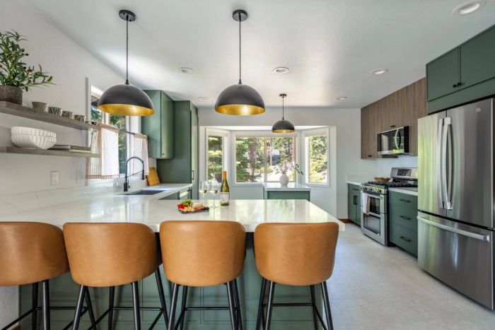 Chef’s kitchen with island seating