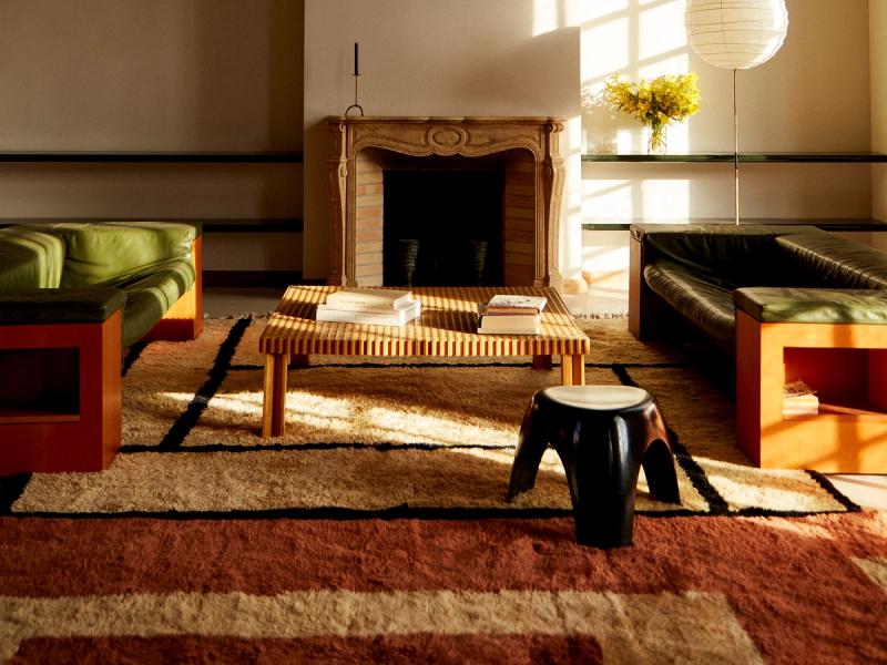 Rugs in living room. 