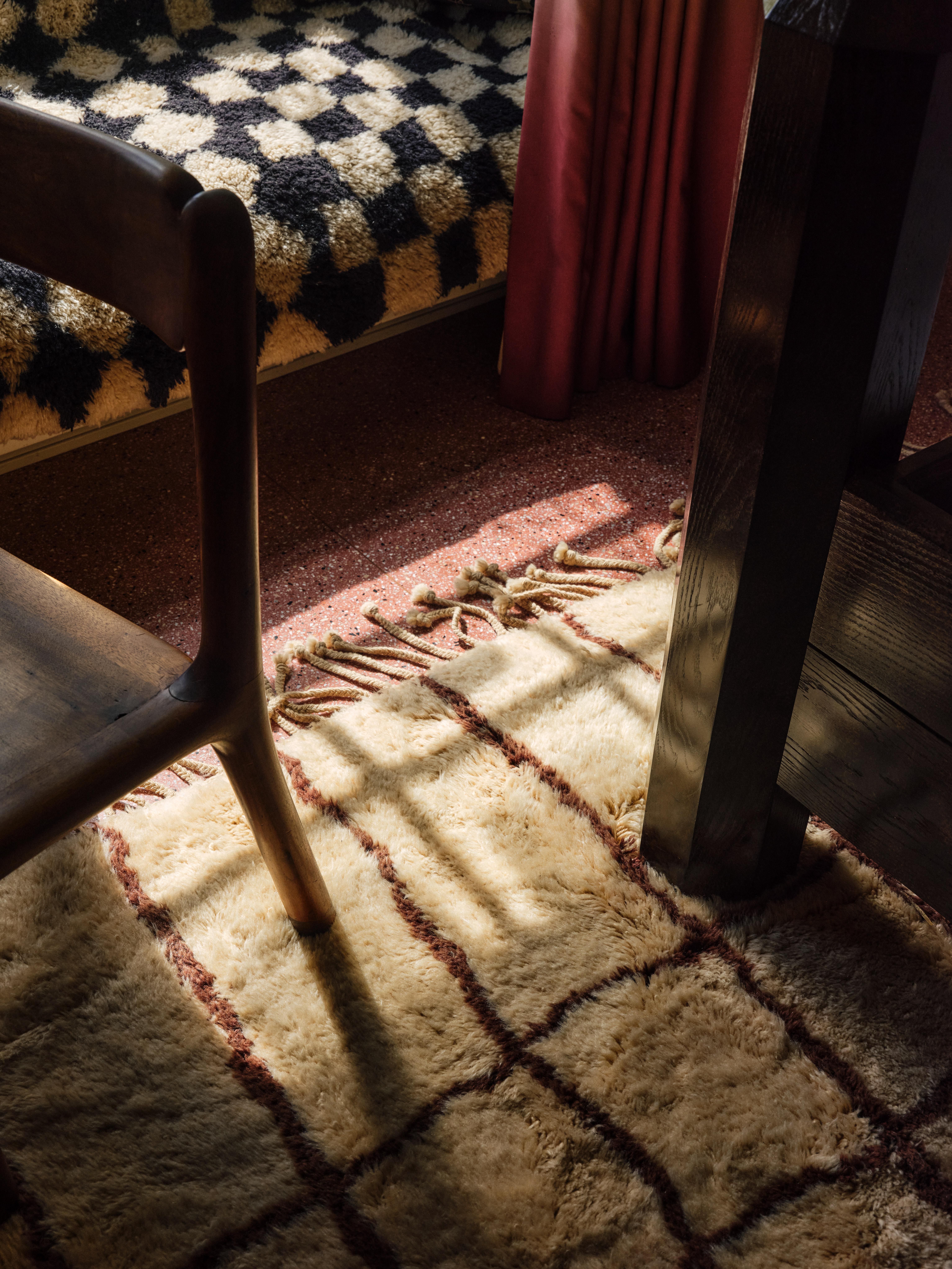 Garden Path Natural Wool + Oxblood - Beni Rugs